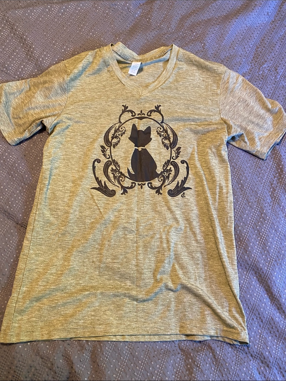 Cat Silhouette Graphic Tee - Olive
